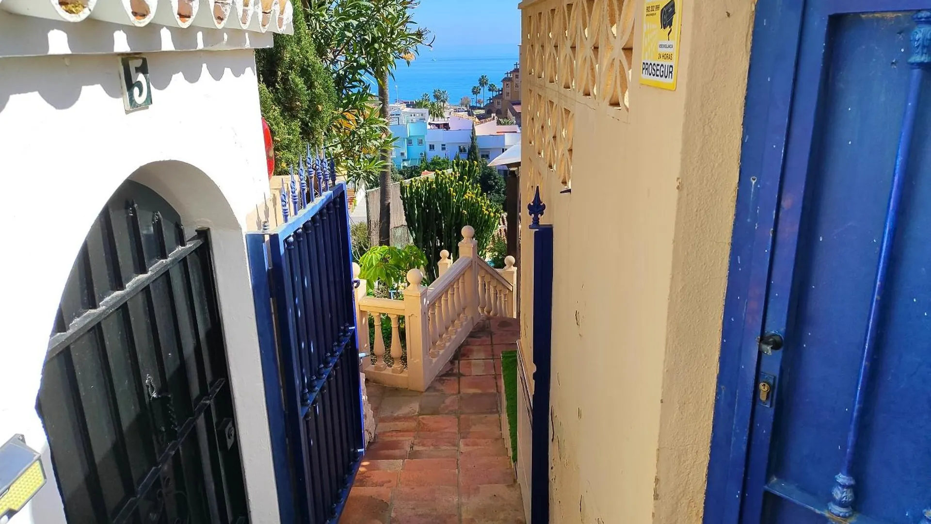 Evans Realty Au Villa Nirvana & Playa & Piscina 푸엔히롤라