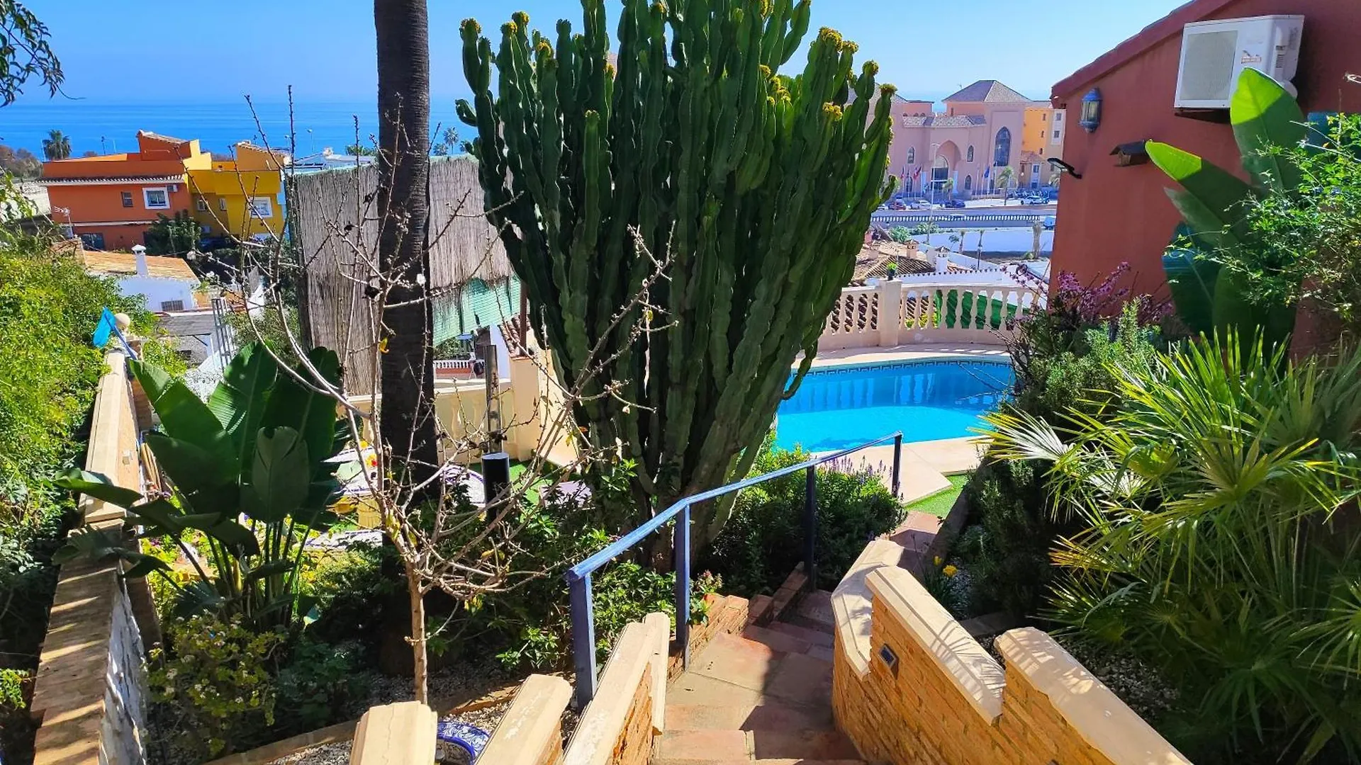 Evans Realty Au Villa Nirvana & Playa & Piscina 푸엔히롤라