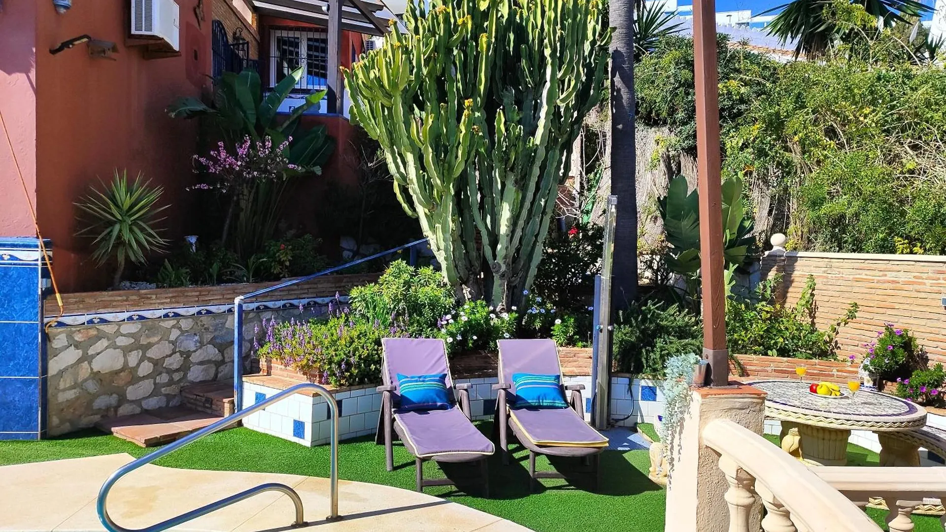 Evans Realty Au Villa Nirvana & Playa & Piscina 푸엔히롤라
