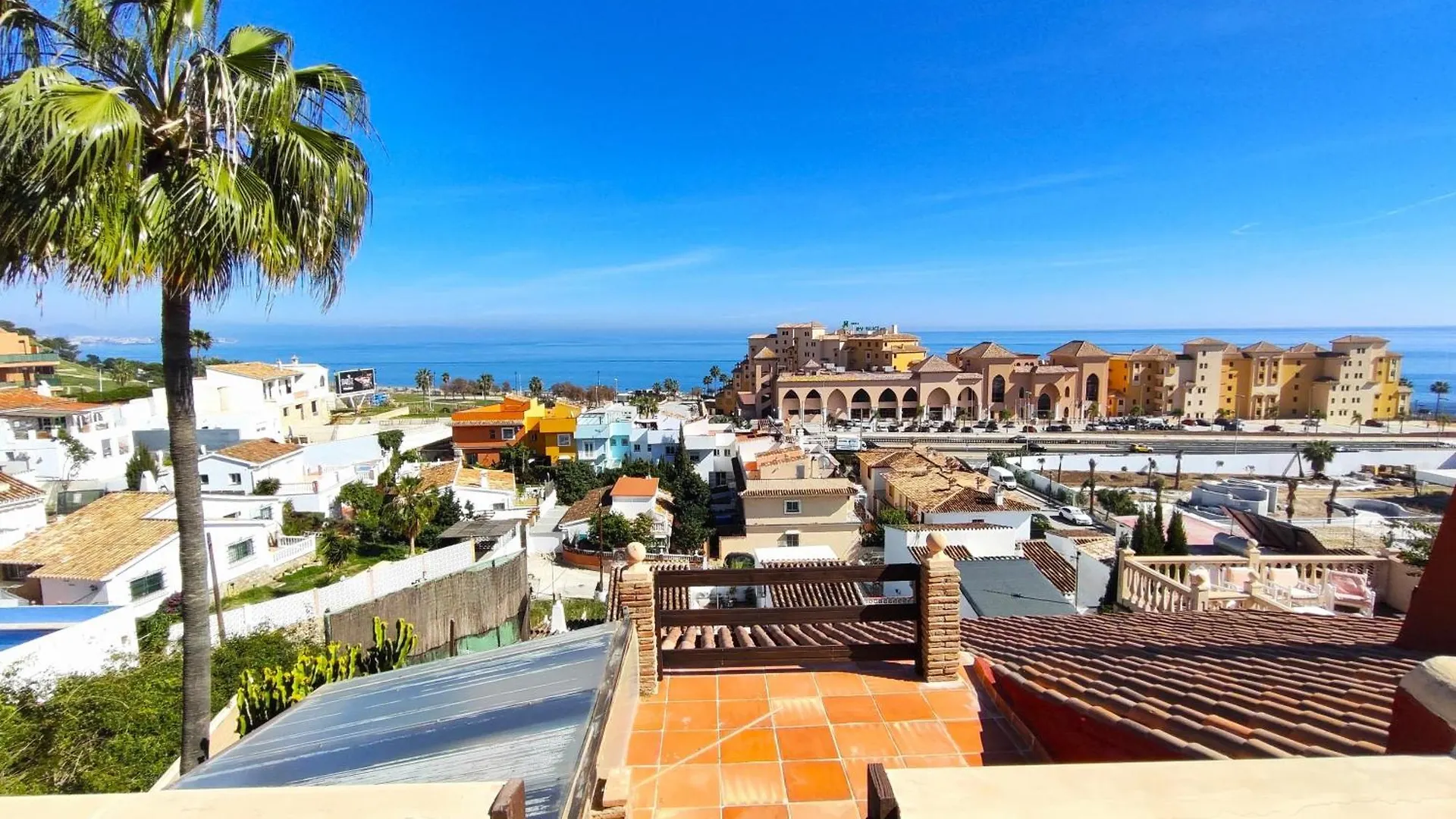 Evans Realty Au Villa Nirvana & Playa & Piscina 푸엔히롤라