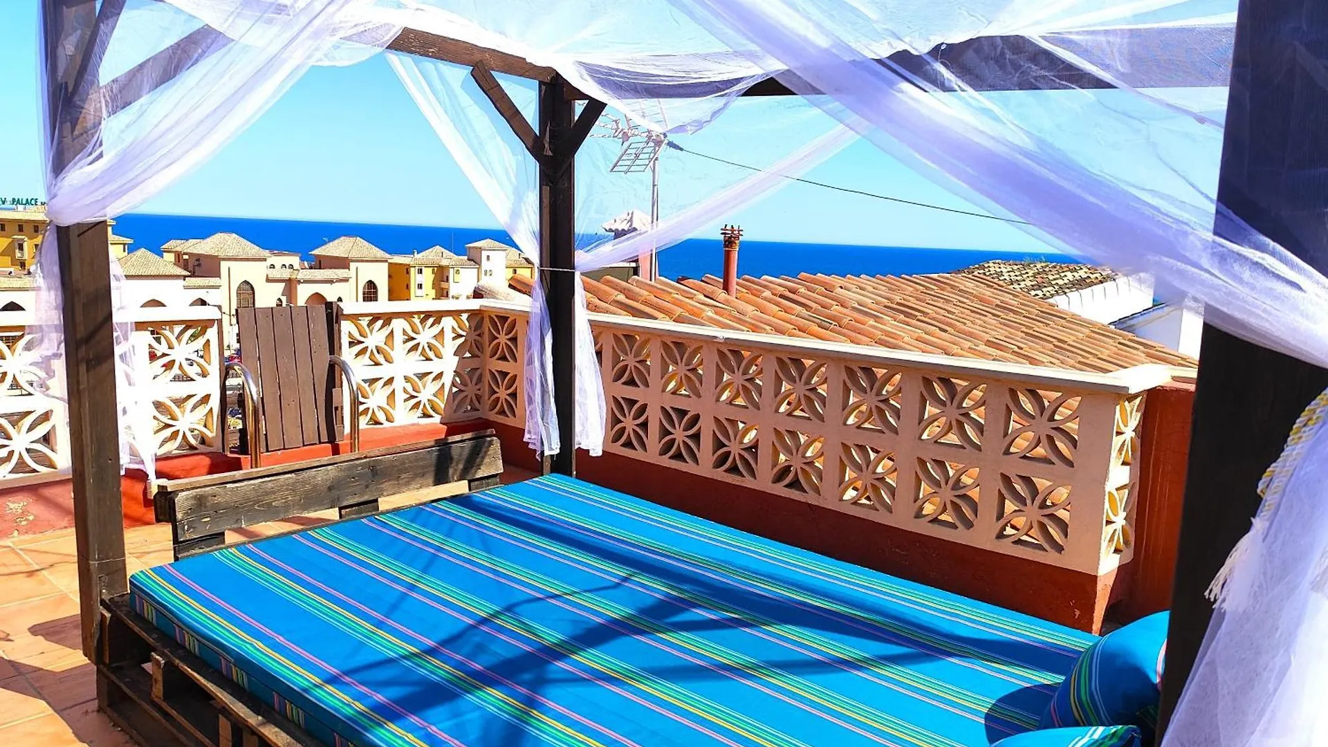 Evans Realty Au Villa Nirvana & Playa & Piscina 푸엔히롤라